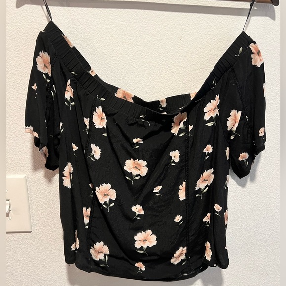 Lost + Wander Tops - Lost + Wander off shoulder black floral top, size M